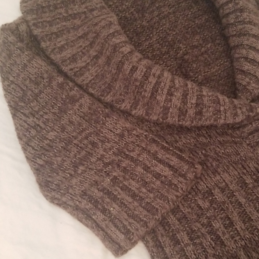 Sweater - Picture 4 of 8